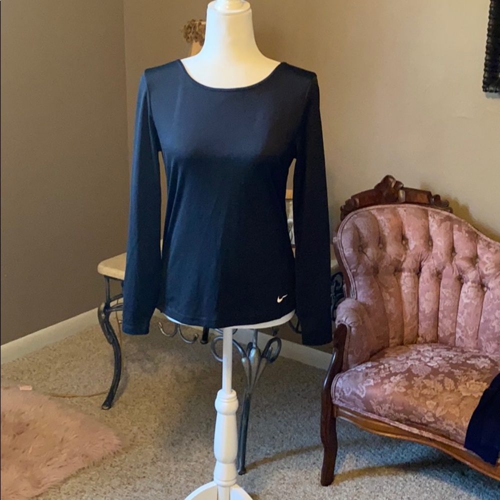 Nike XS Dri-Fit women’s workout top❤️💃